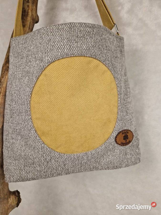 Jasnoszara torba handmade z regulowanym paskiem