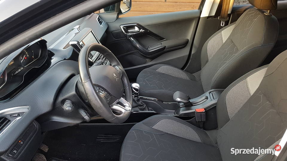 Peugeot 2008 12 110 SIGNATURE 35000 manualna Jędrzejów