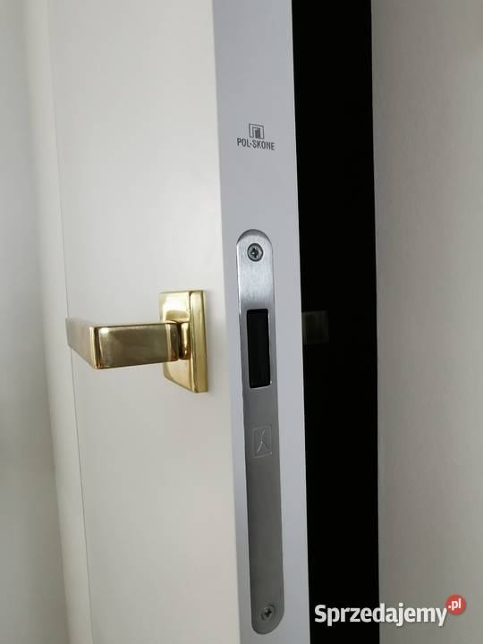 Montaż klamek Warszawa