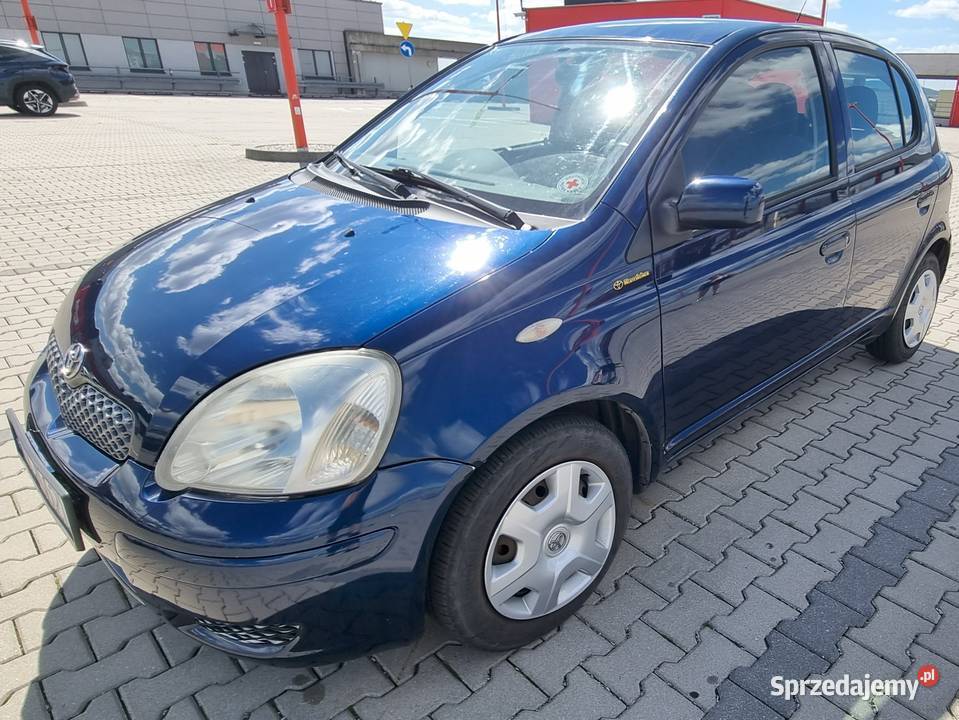 Sprzedam Toyotę Yaris 1gen w bogatej wersji Sol benzyna świętokrzyskie