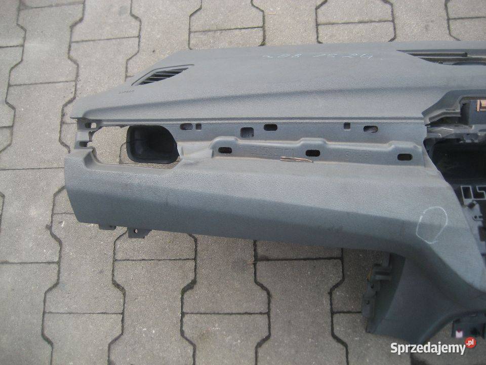 bmw x1 f48 deska rozdzielcza konsola wersja osobowe Rakoniewice
