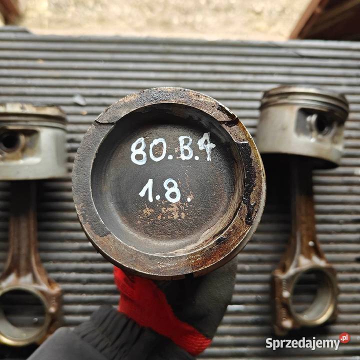 Tłoki audi 80 b4 18 Puławy