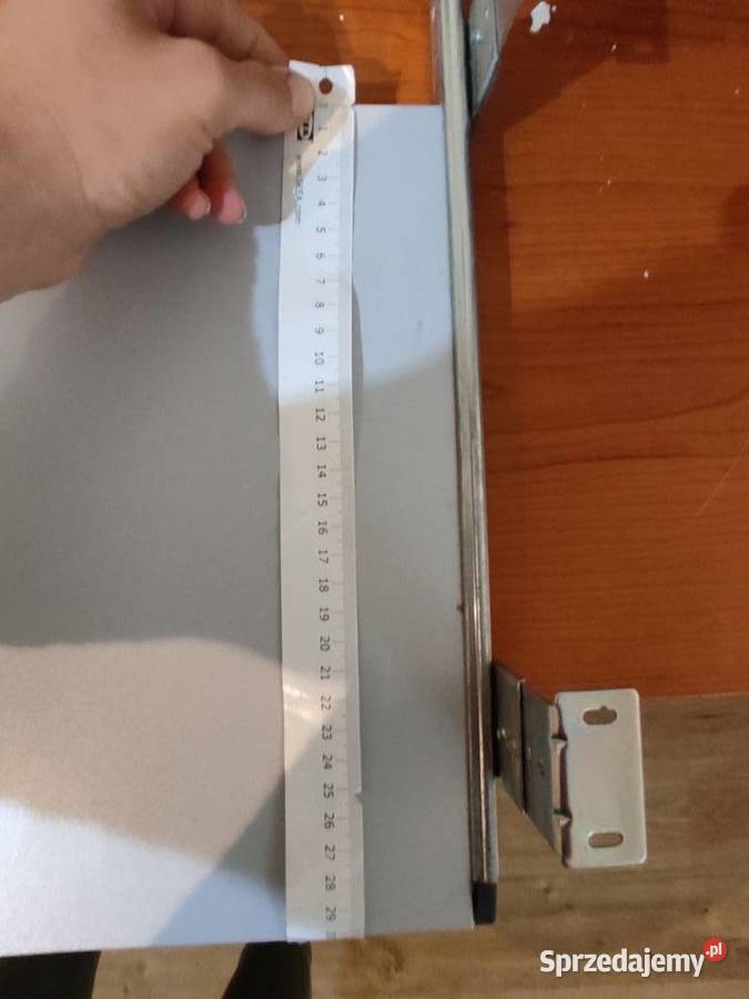 Szara półka z szyną na klawiaturę pod biurko pomorskie Straszyn sprzedam