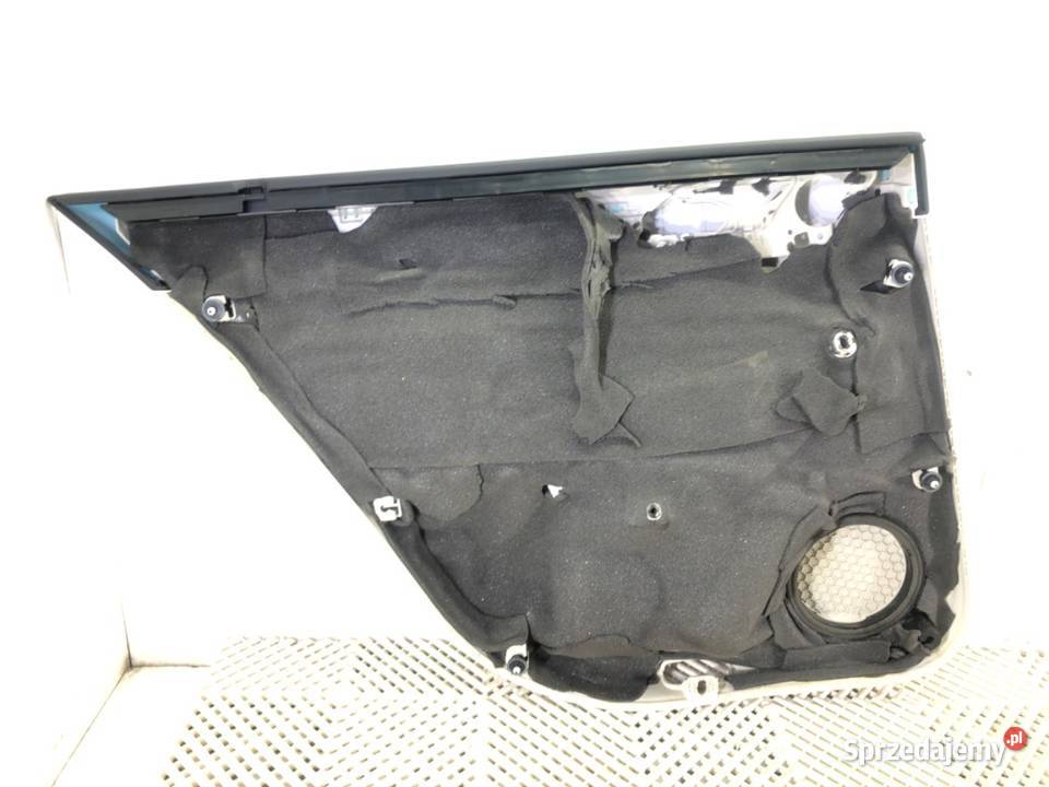 BOCZEK DRZWI PRAWY TYŁ VW PASSAT B8 osobowe podkarpackie sprzedam