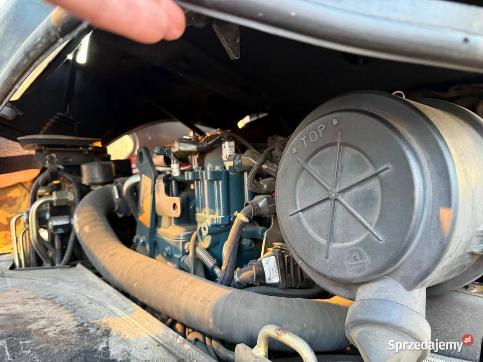 wózek widłowy HYUNDAI 30D9 diesel kabina przesuw Działoszyn