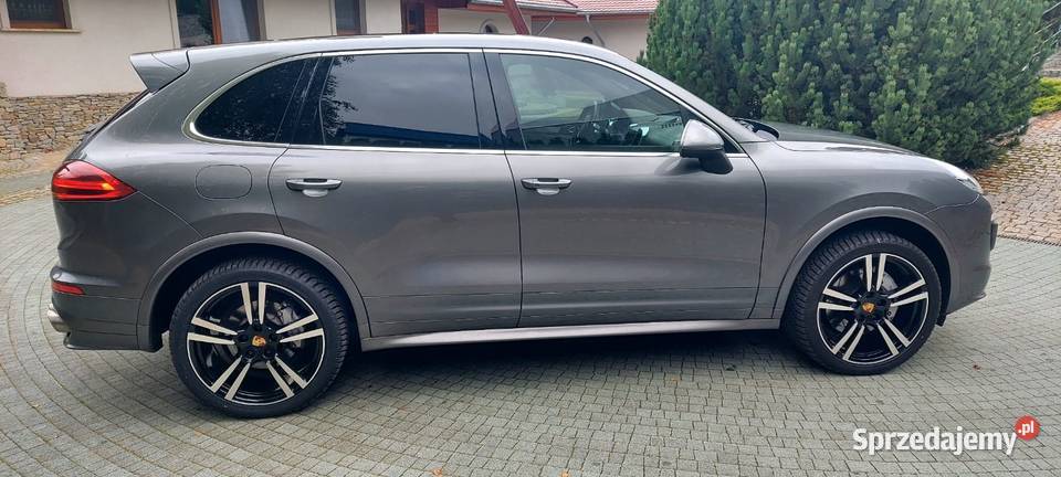 Porsche Cayenne 385KM