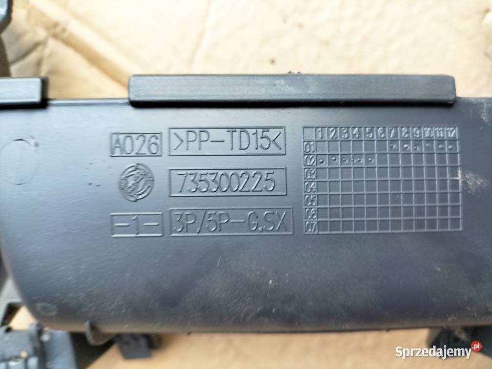FIAT STILO 735300225 TUNEL KONSOLA RAMKA RADIA Kamień-Kolonia
