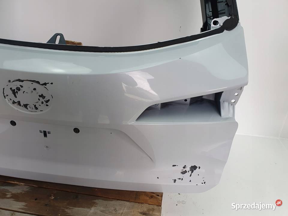 TYLNA KLAPA Toyota Corolla XII E21 KOMBI 2018 osobowe