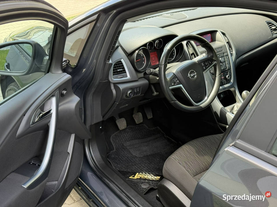 Opel Astra 14 Turbo J 20092019 Samochody osobowe sprzedam