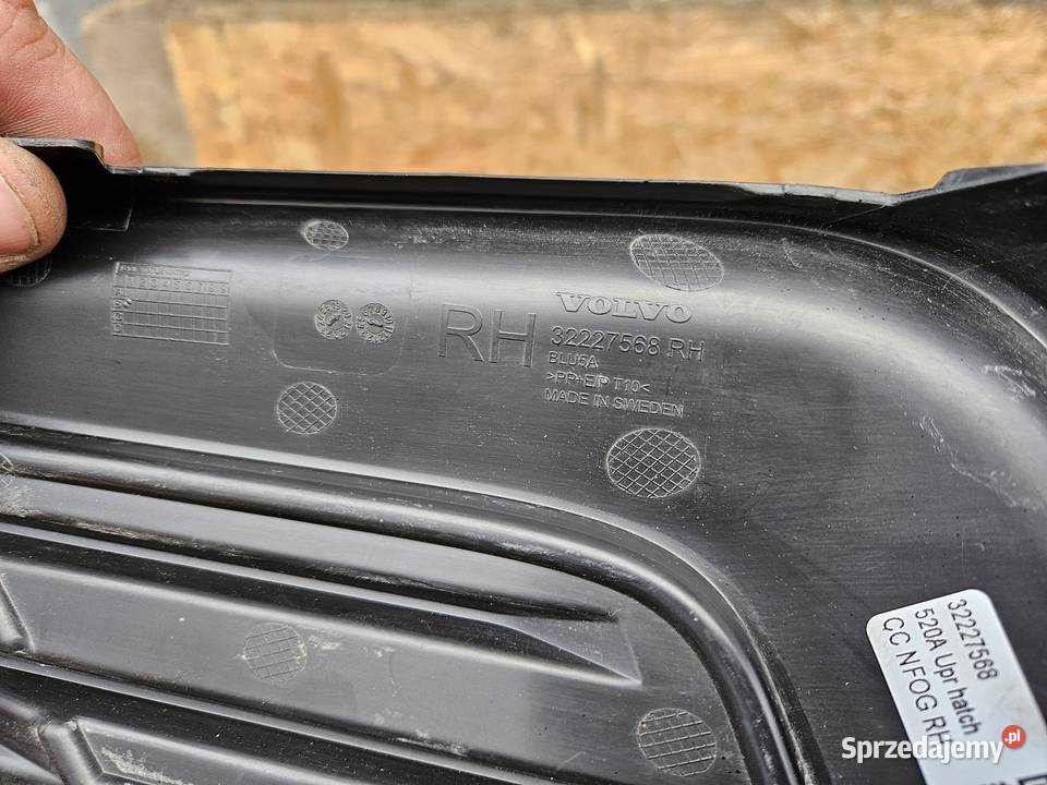 VOLVO V90 CC KRATKA ZDERZAKA PRAWA PRZÓD Atrapy Międzychód