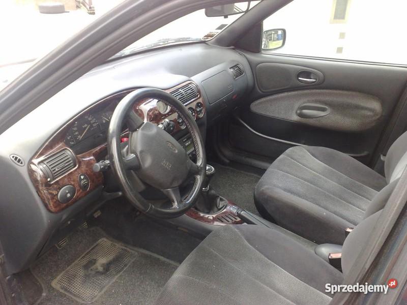 Ford Escort Kombi Ghia do Miejska Górka