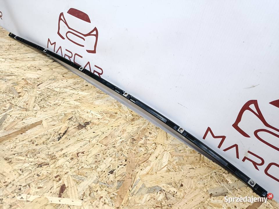 KIA CEED XCEED 3 III LISTWA SZYBY CZOŁOWEJ PRAWY