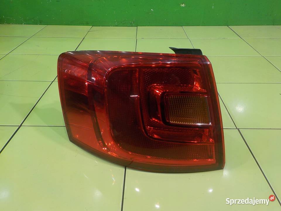 VW JETTA VI 14 TSI 12r SEDAN 4D lampa lewa tyl Suków