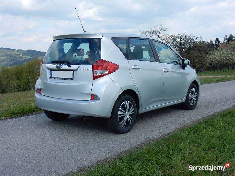 Samochód osobowy Subaru Trezia 13 99 2012 99KM Łącko