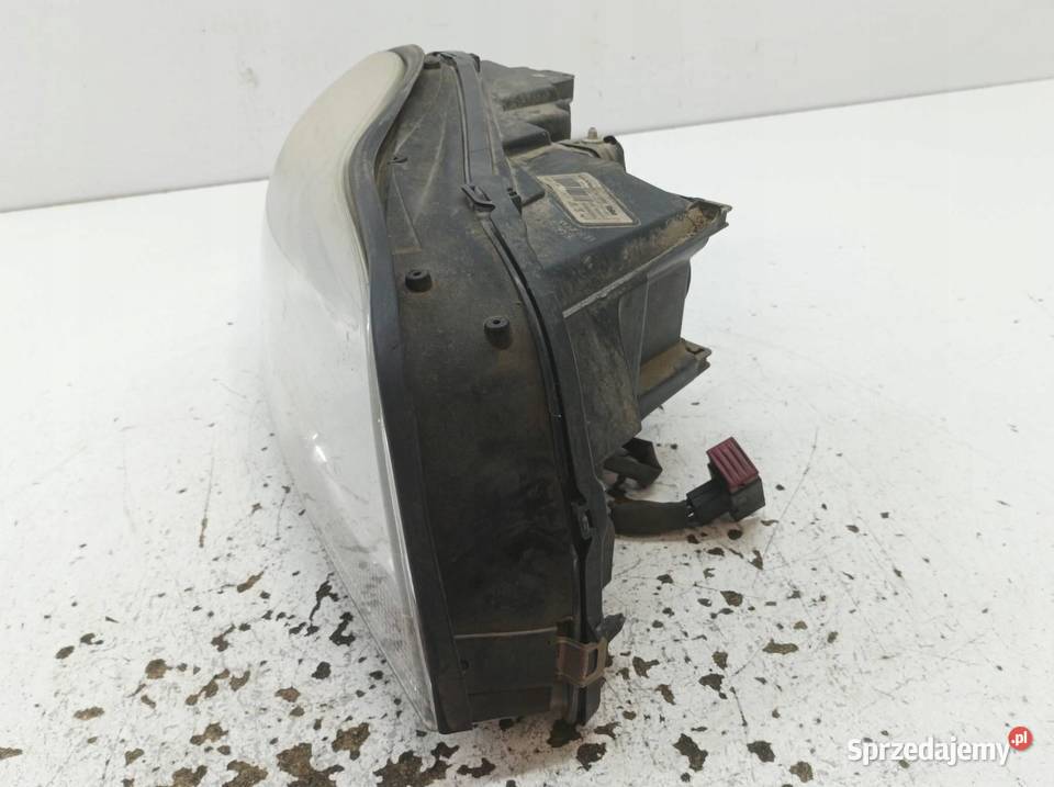 LAMPA PRZÓD PRAWA LIFT XENON 31347076 Volvo XC osobowe