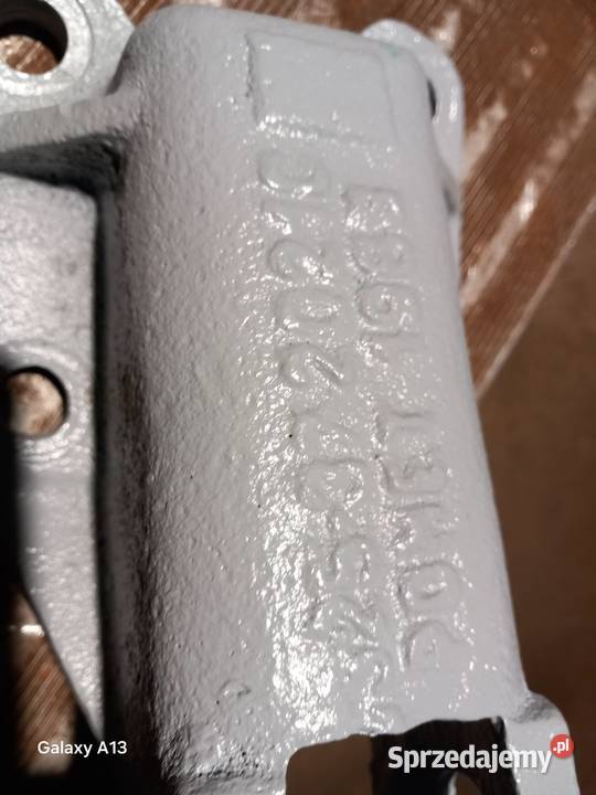 Wspornik mocowania dźwigni dolnych c328