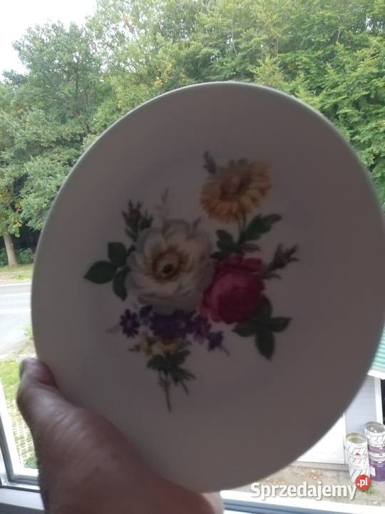 Talerzyk deserowy bukiet na białej porcelanie Porcelana i szkło Gorlice sprzedam