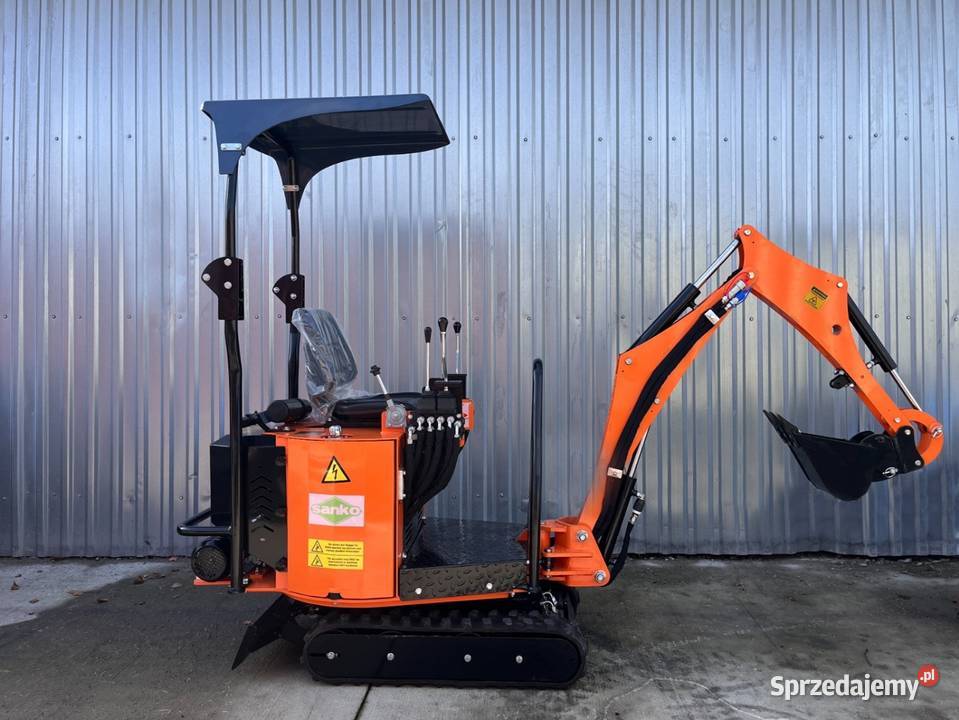 Koparka SANKO spalinowoelektryczna z wychyłem Małuszyn