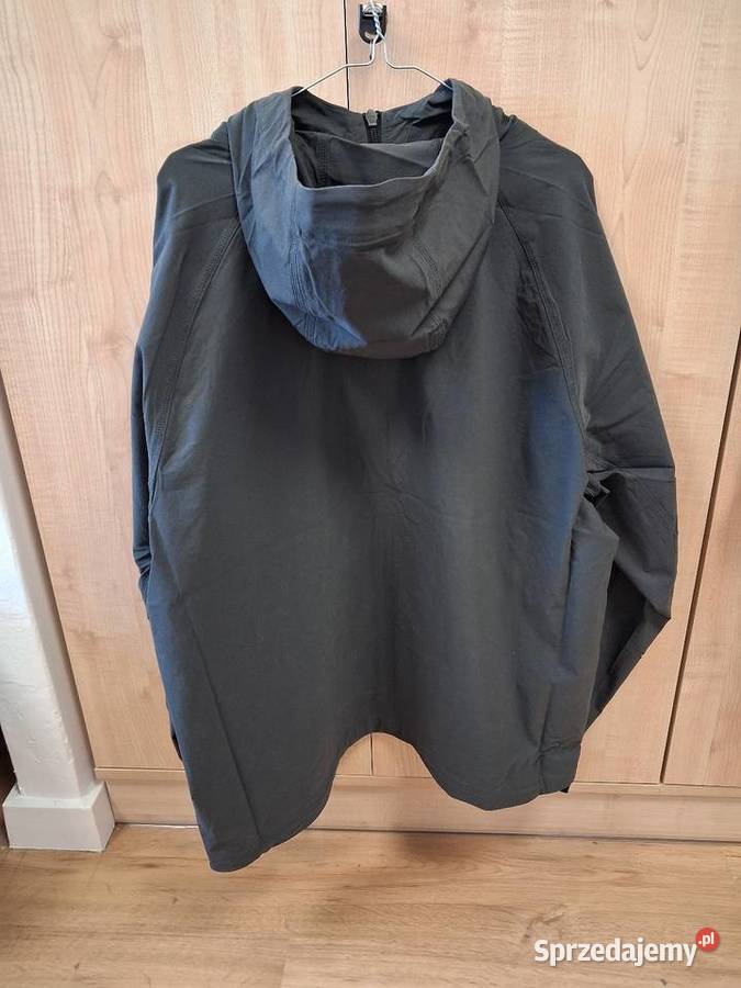 Nowa kurtka windrunner Nike Warszawa