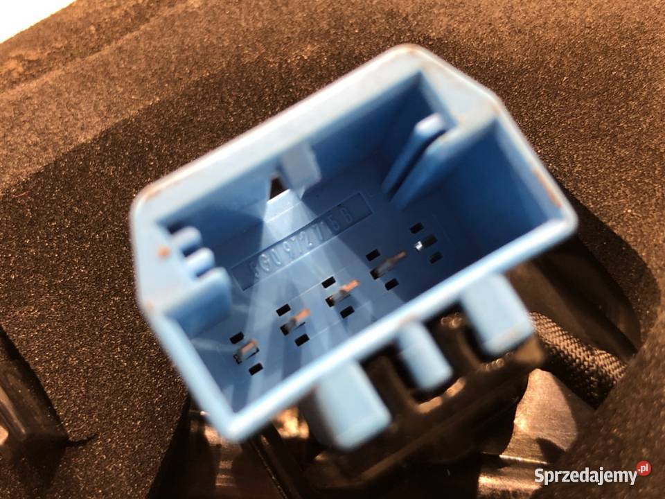 LAMPA TYŁ PRAWA WEWNĘTRZNA VW TIGUAN SUV ŚWIATŁO Motoryzacja