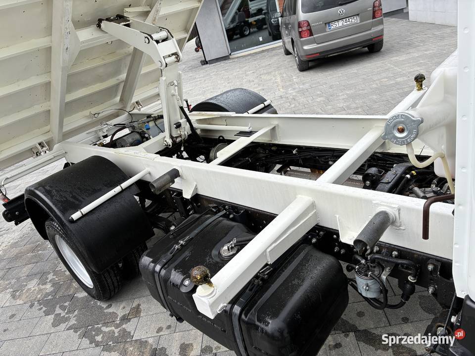 Nissan Atleon Wywrotka 3 strona Wywrot Kiper 3000cm3 Stalowa Wola sprzedam