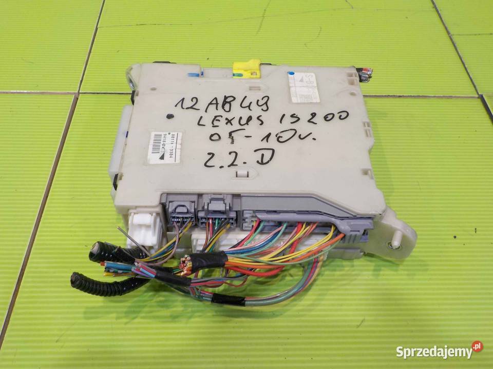LEXUS IS 220 IS II 22 D 08r skrzynka modul BSI