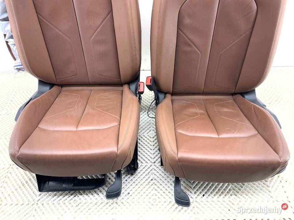 FOTELE KANAPA BOCZKI TUNEL KOMPLET AUDI Q3 II podkarpackie