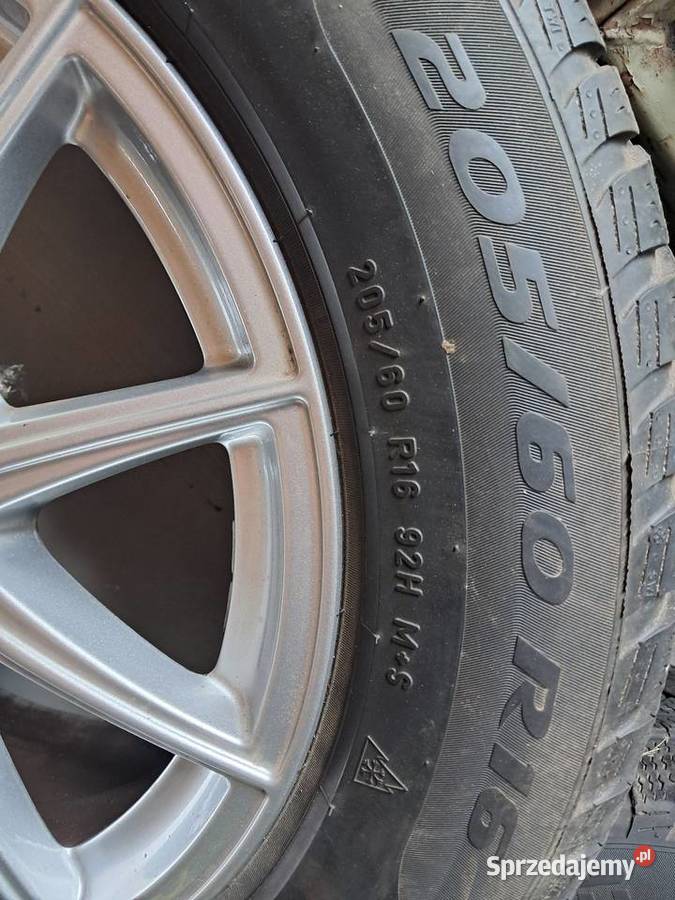 Koła mercedes 20560R16 5x112 et 43 Pirelli