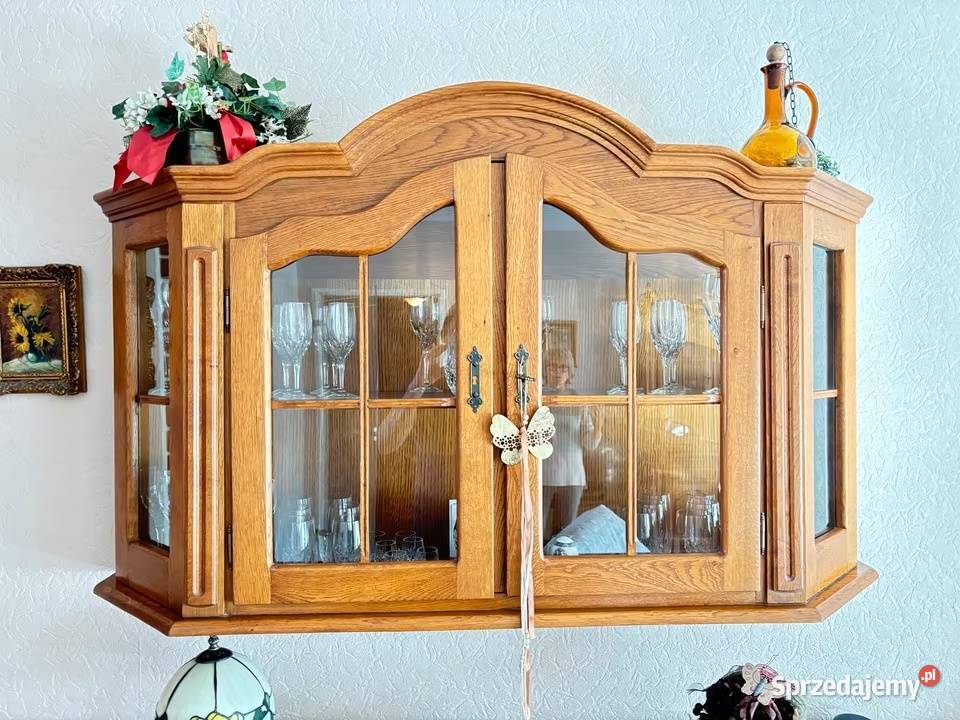 Komoda dębowa z witryną zawieszaną komoda Dom i Ogród Sypniewo
