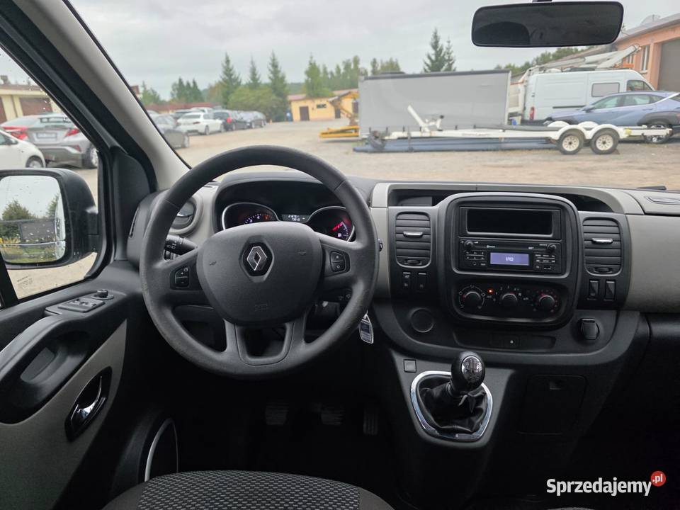 Renault Trafic z 2018 9 miejsc Zadbany i gotowy Chrzanów