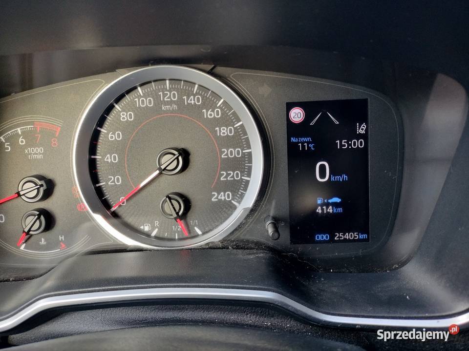 toyota corolla 15benz do poprawek lakier 125KM sprzedam