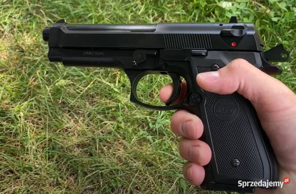 Pistolet ASG Black beretta na kulki plastikowe Sporty strzeleckie i myślistwo