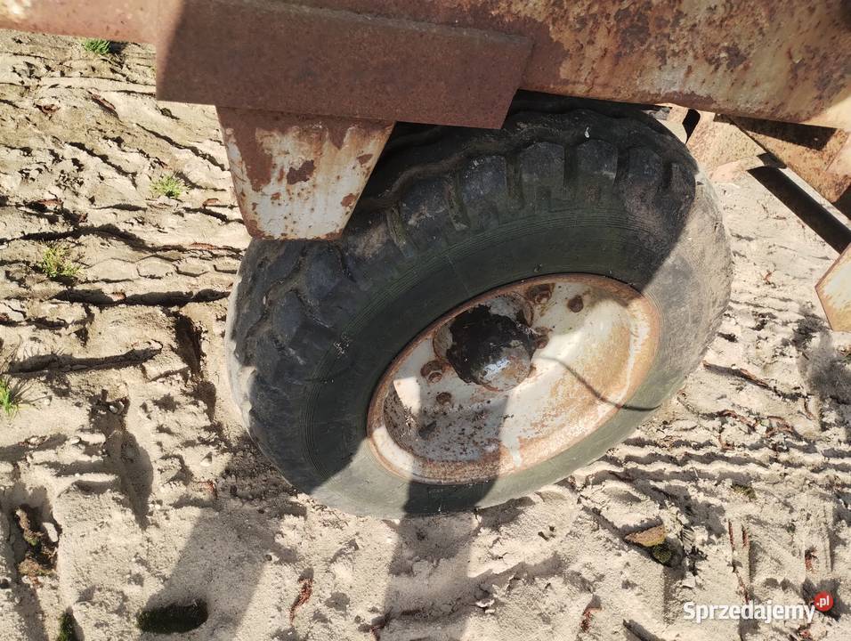 Koła 10 do rozrzutnika przyczepy Zambrów