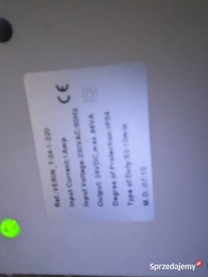 Stół w bardo stanie do strzyżenia i nie Poznań