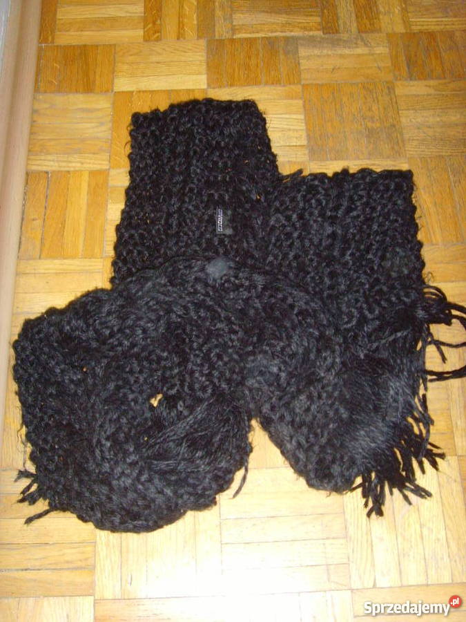 Czarny szalik z frędzlami Divided z HM Dla kobiet Moda i Styl