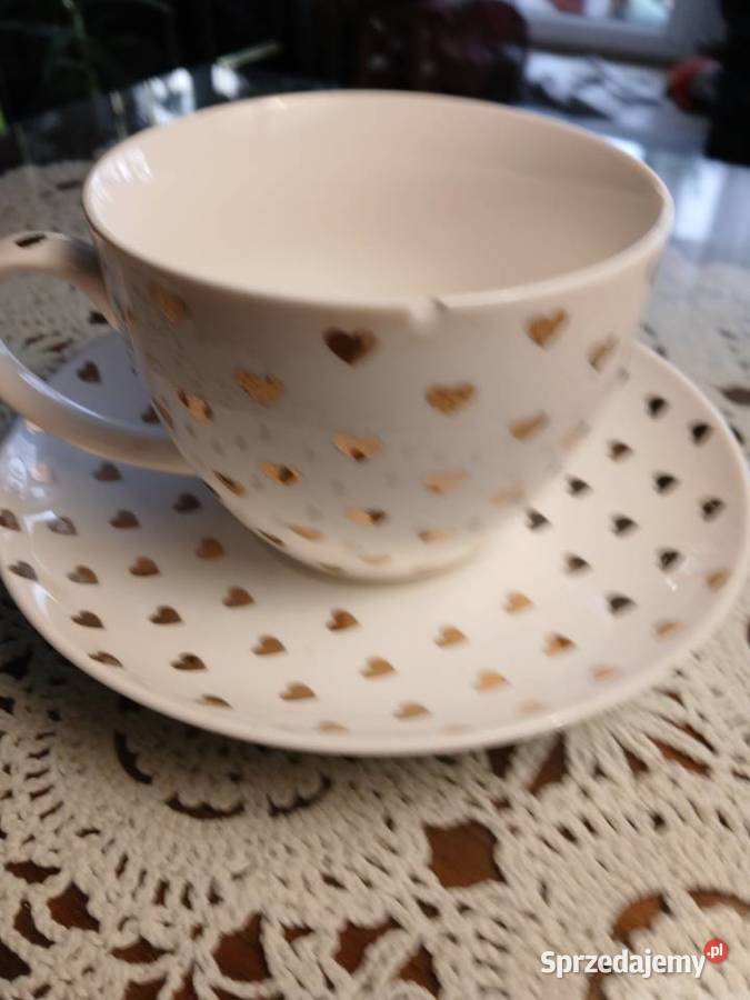 Porcelanowe kubki w serduszka