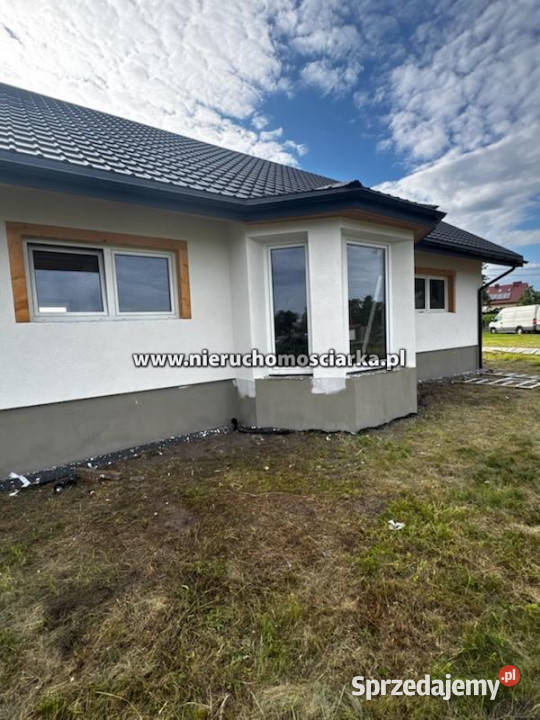 sprzedaży domu wolnostojącego 183m2 Budziska utwardzona