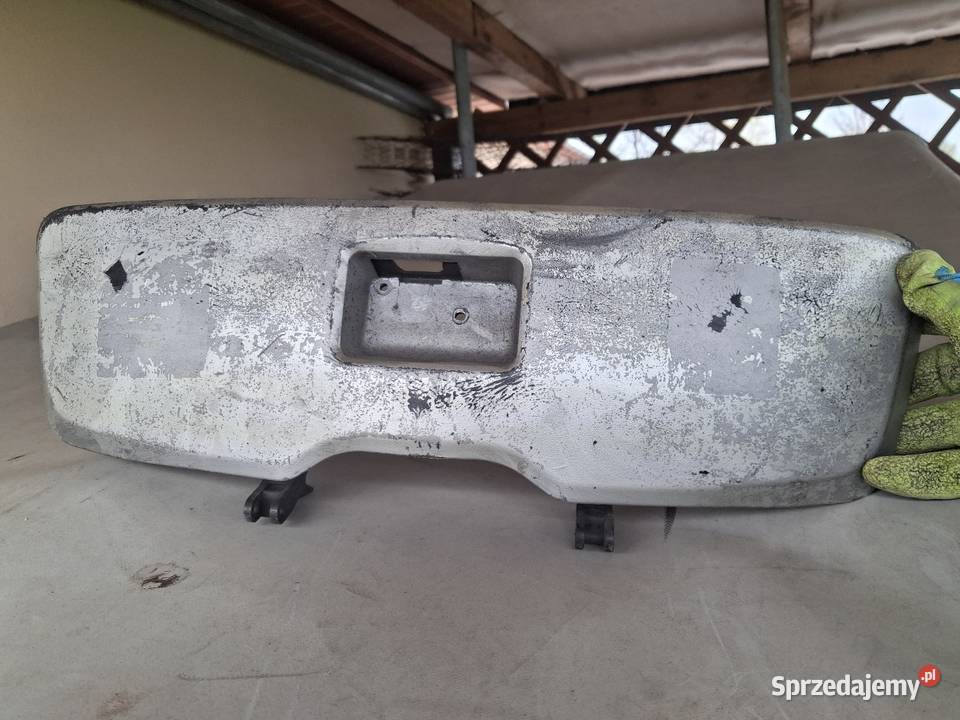 Klapka schowka burgman 125 Lisice