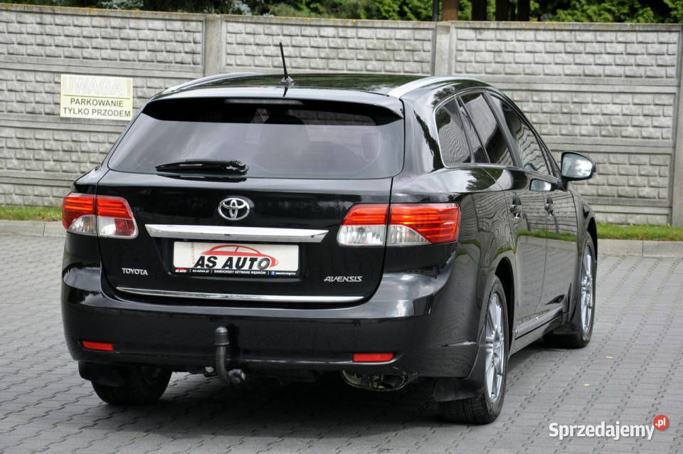 Toyota Avensis 18VVTi 147 czarny sprzedam