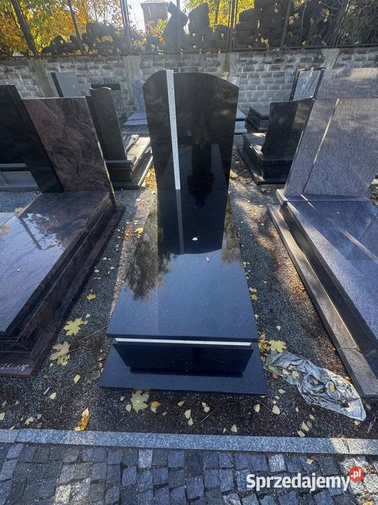 Tani pomnik z montażem Pozostałe Głogów