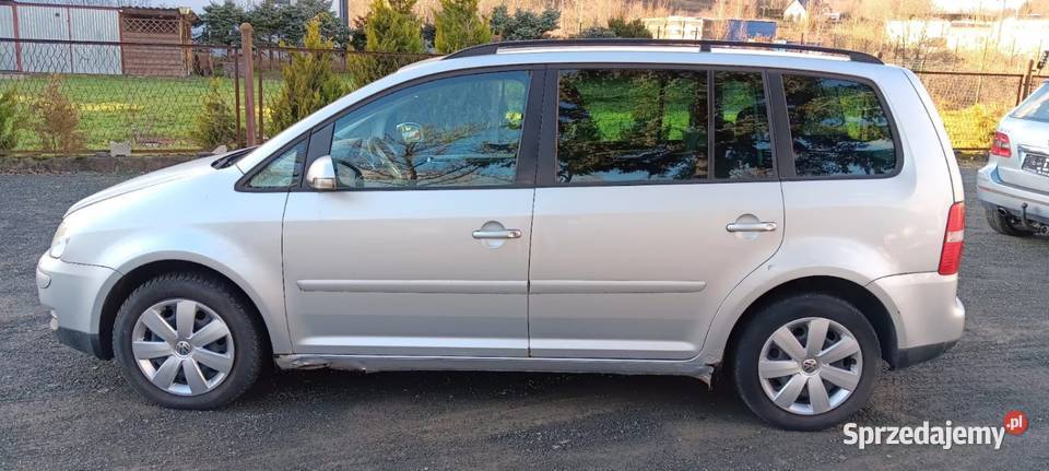 VW Touran srebrny
