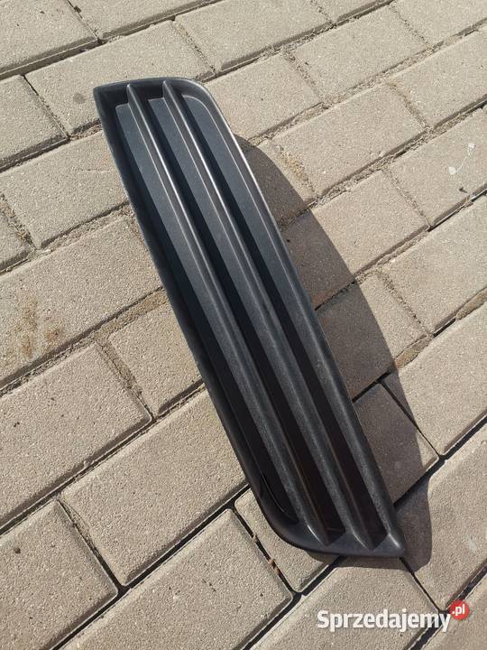 Zaślepka kratka halogenu lewa Audi A3 8P Zamość