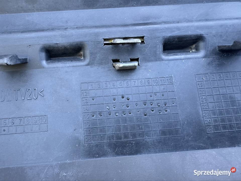 Spoiler dyfuzor listwa dolna zderzaka tył