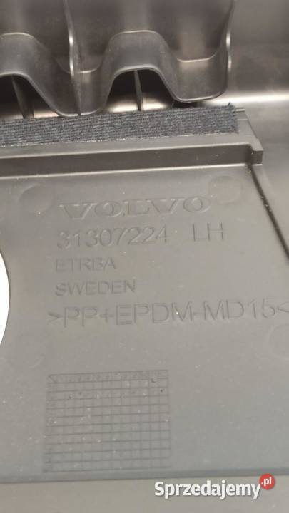 VOLVO V40 II OSŁONA POCZYCIE SŁUPKA LEWE sprzedam