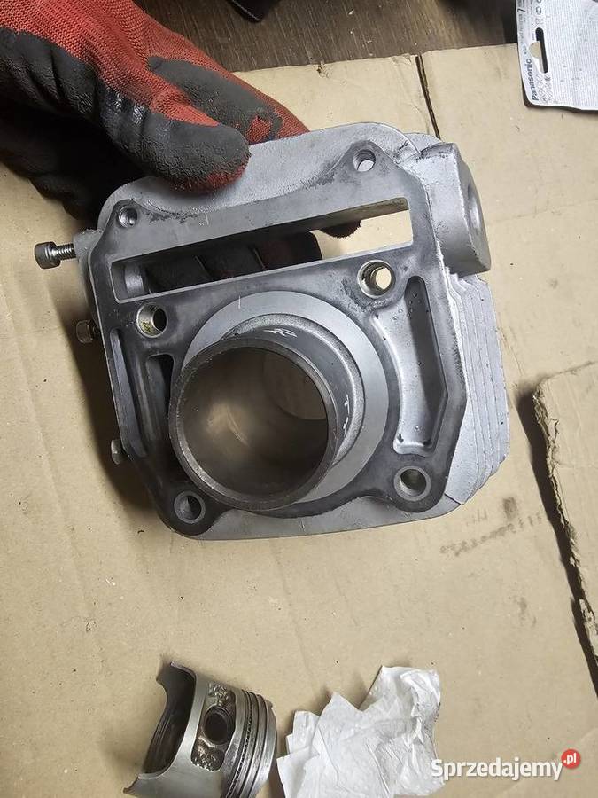 Hyosung GV 125 cylinder tył gv125 aquila 125 Jelenia Góra