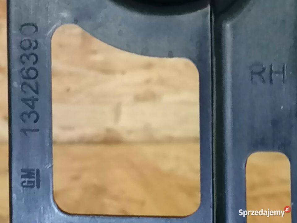 OPEL ASTRA K ŚLIZG ZDERZAK PRAWY TYŁ 13426390 osobowe Motoryzacja Pleszew