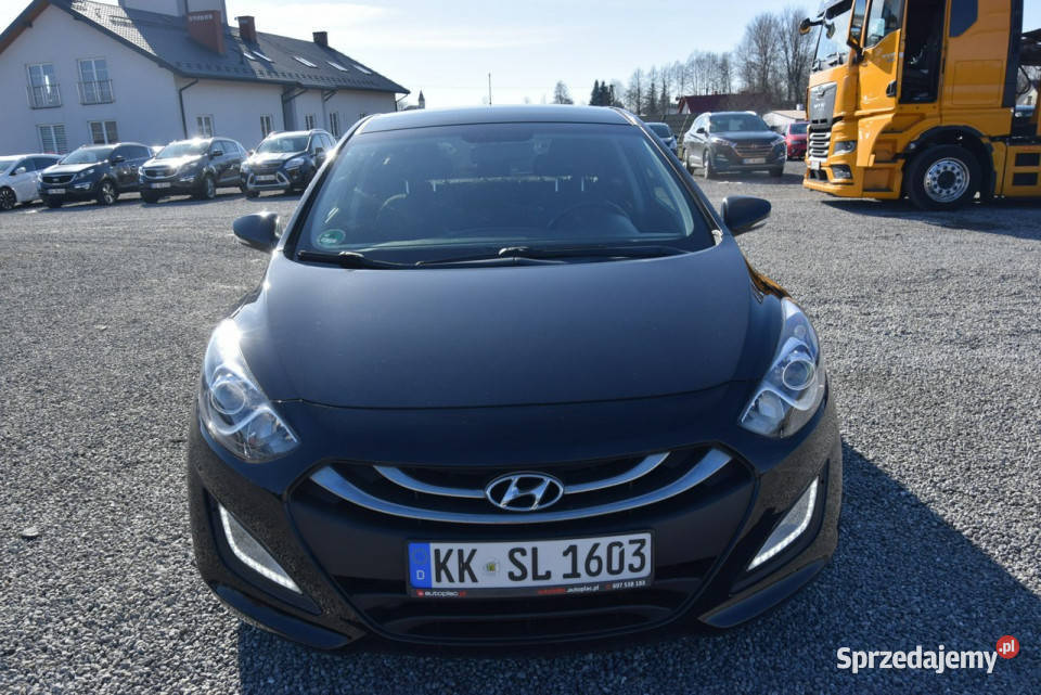 Hyundai i30 14B 2014r Navi Kamera Led Hak Hatchback Majdan Sieniawski sprzedam