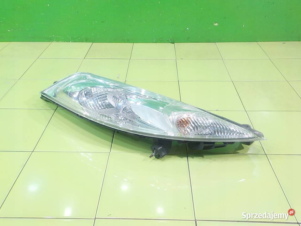 NISSAN JUKE F15 16 B 10r 5D lampa prawa przod osobowe mazowieckie