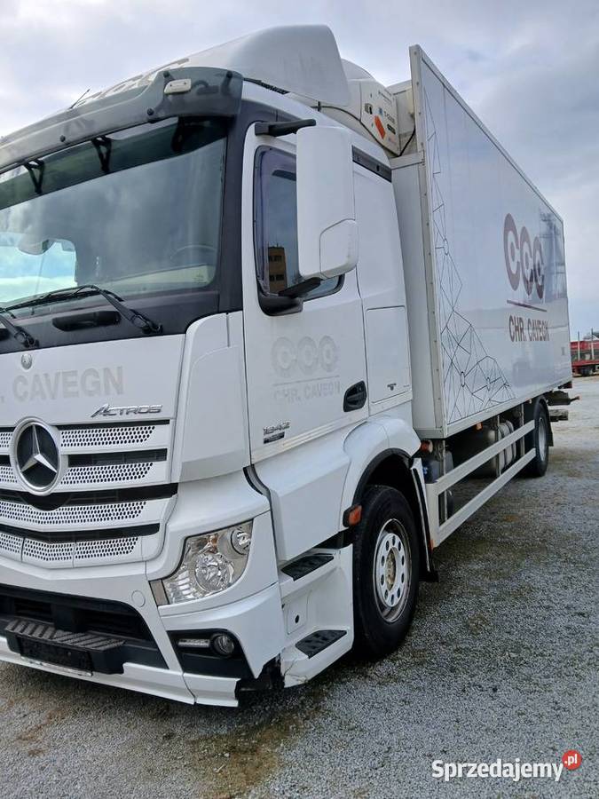 Chlodnia Mercedes sypialna kabina Chłodnie Warszawa