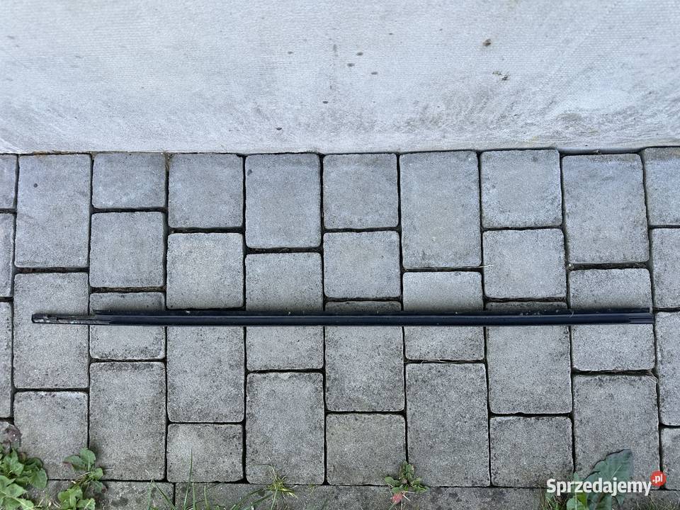 Toyota Aygo II Zgarniacz Listwa Parapet Lewy 3 osobowe Radziszów